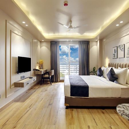 Saltstayz Premier - Near Golf Course Road & Sector 57 Gurgaon Exteriör bild