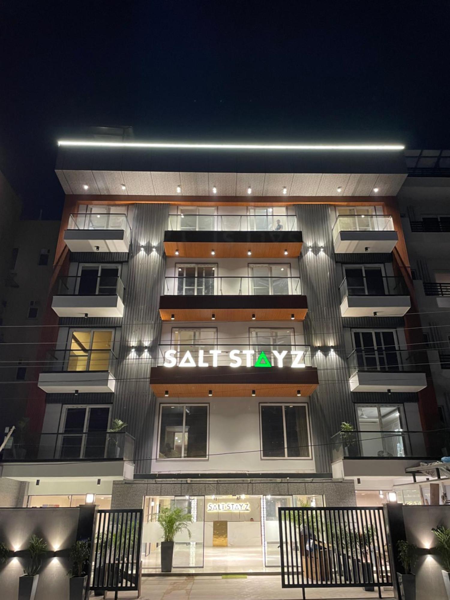 Saltstayz Premier - Near Golf Course Road & Sector 57 Gurgaon Exteriör bild
