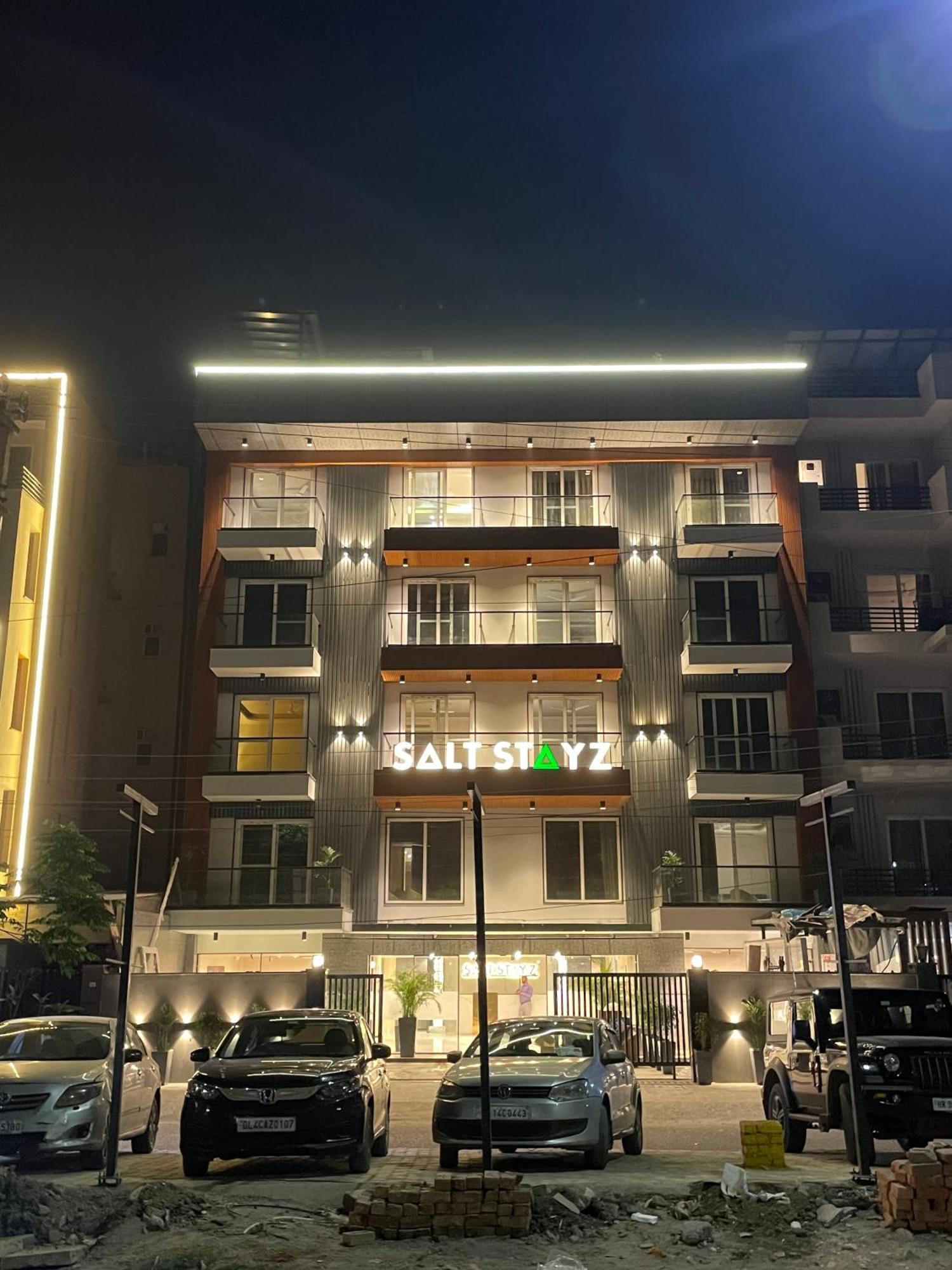 Saltstayz Premier - Near Golf Course Road & Sector 57 Gurgaon Exteriör bild