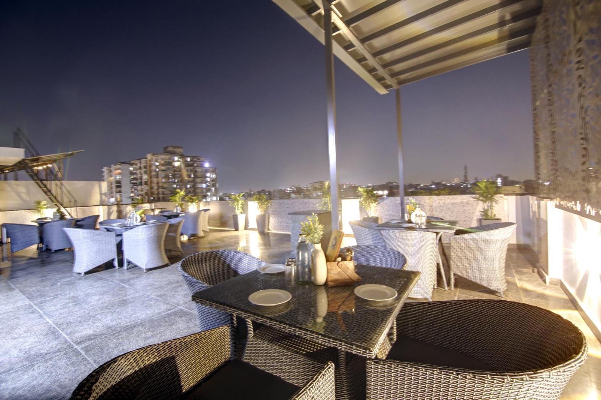 Saltstayz Premier - Near Golf Course Road & Sector 57 Gurgaon Exteriör bild