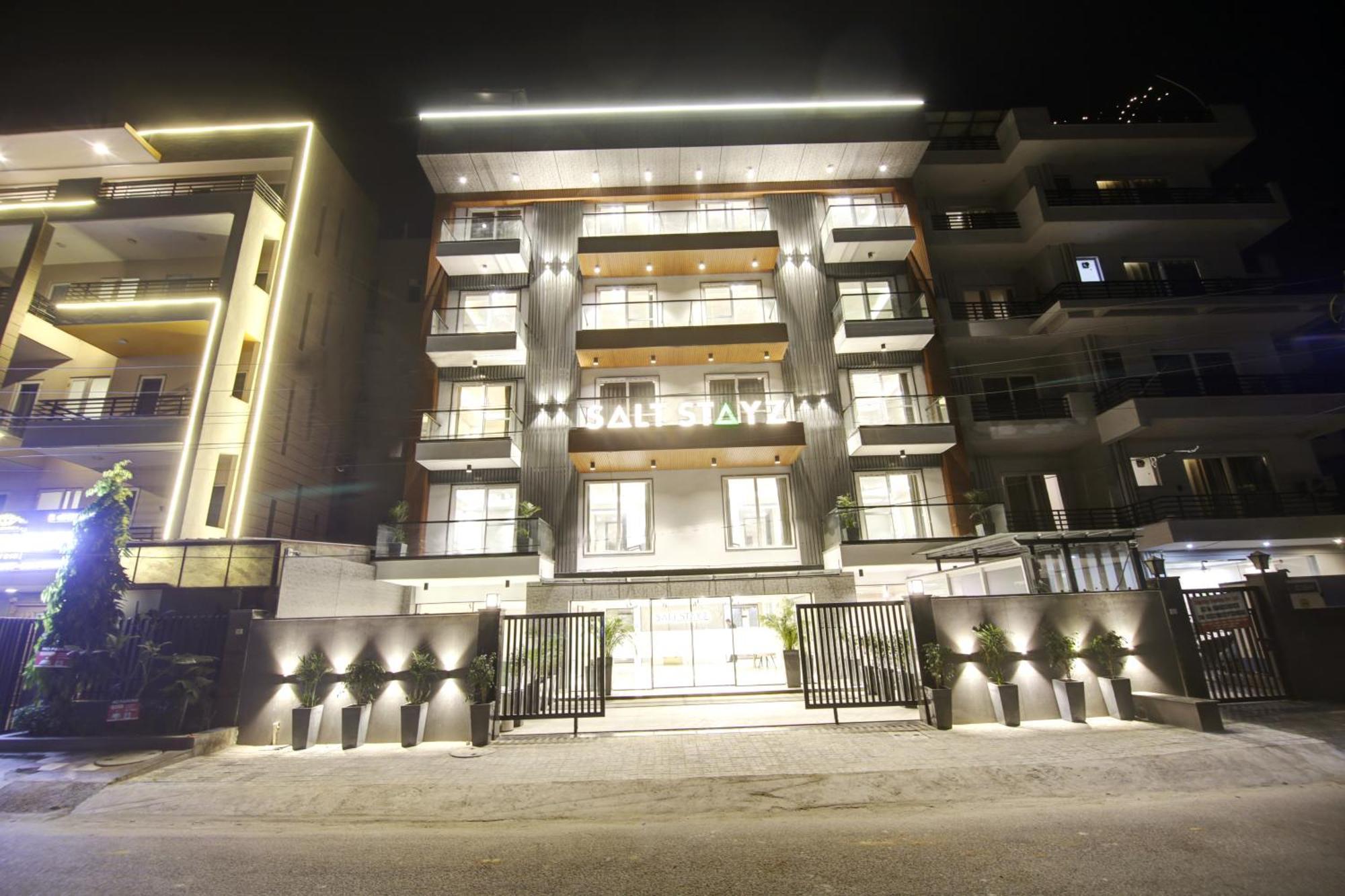 Saltstayz Premier - Near Golf Course Road & Sector 57 Gurgaon Exteriör bild