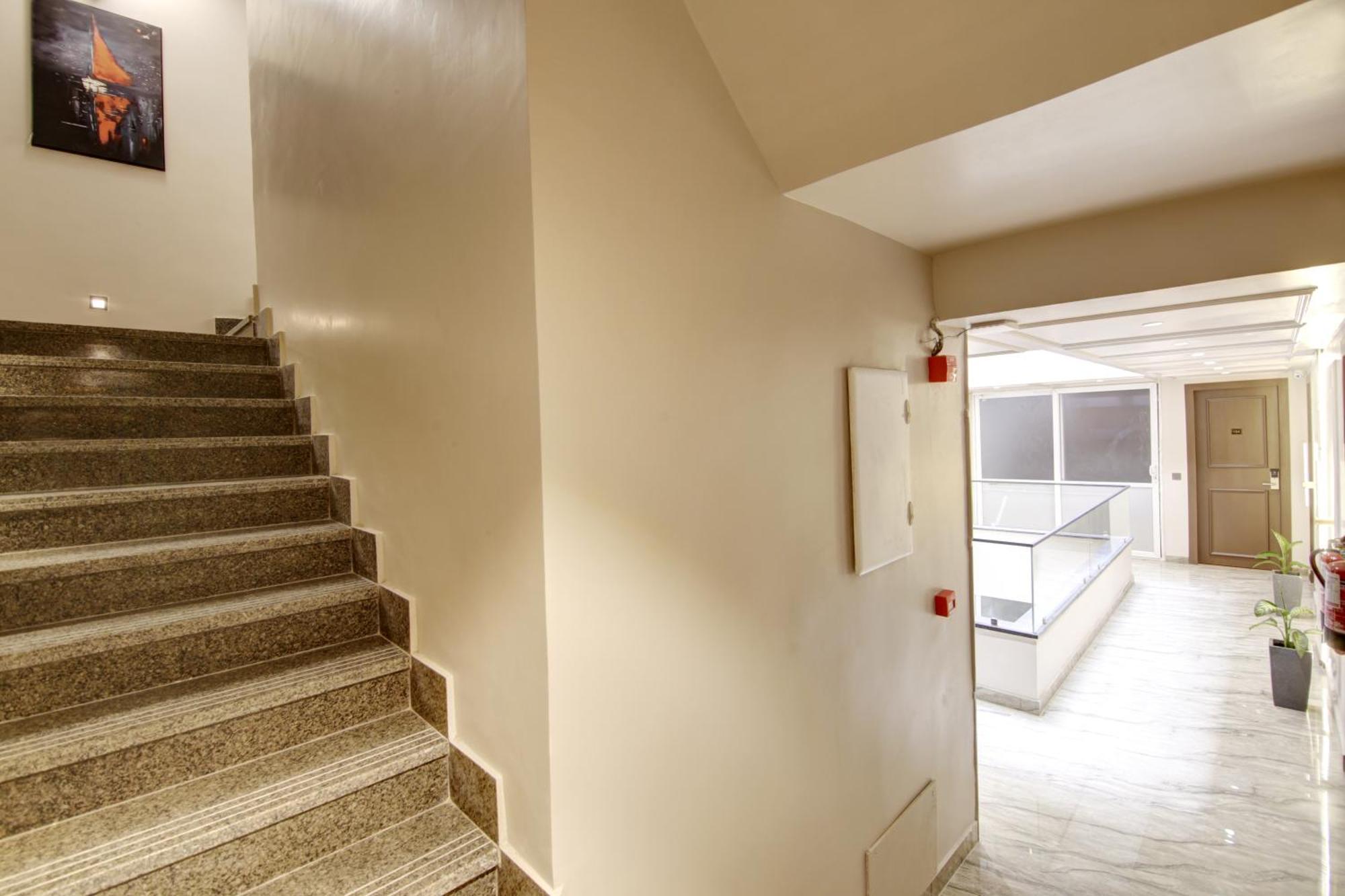 Saltstayz Premier - Near Golf Course Road & Sector 57 Gurgaon Exteriör bild