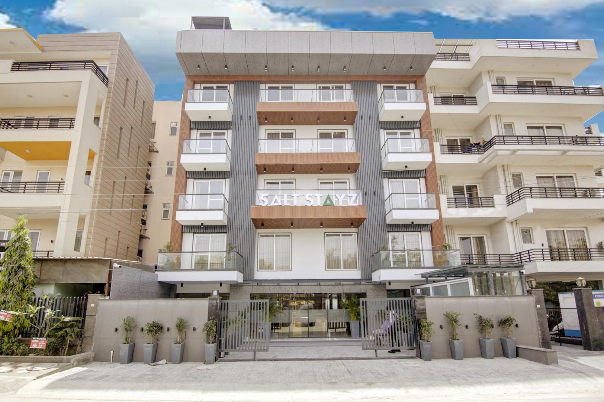 Saltstayz Premier - Near Golf Course Road & Sector 57 Gurgaon Exteriör bild